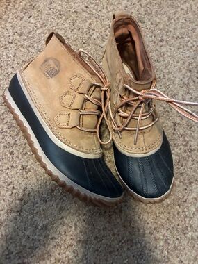 Sorel Tan and Black Waterproof Lace-Up Boots
